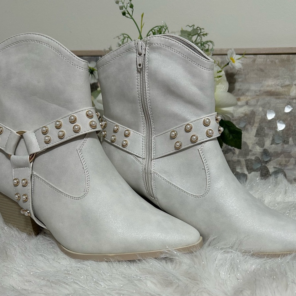 Chic Studded Women's Ankle Boots in Cream